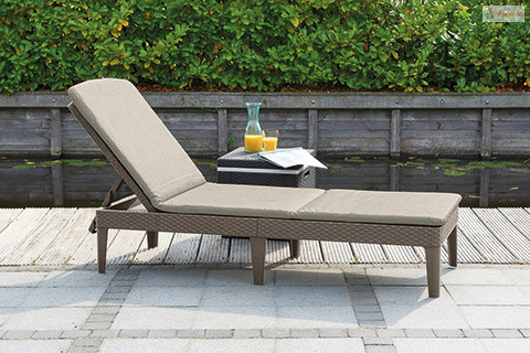 Keter Jaipur cappuccino/bézs napozóágy párnával