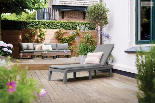 Keter Atlas szürke napozóágy párnával