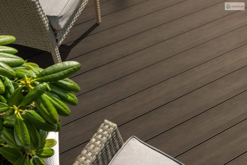 G21 elzáró kültéri burkolólap, 2,5 x 14 x 400 cm, Indiai teak WPC anyag