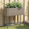2 db szürke polyrattan kerti ültetőláda polccal 70 x 28 x 70 cm