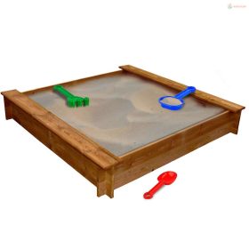 Négyszög alakú fa homokozó