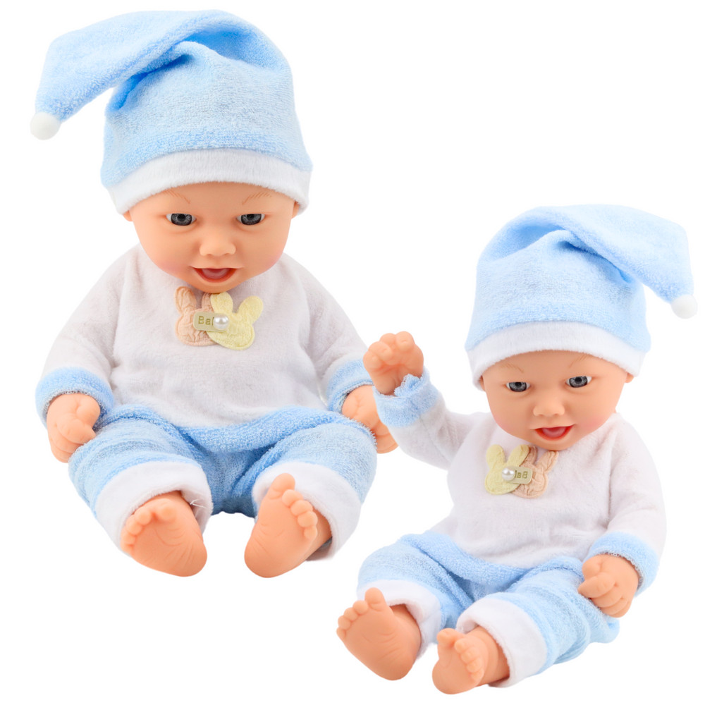 Csecsemőbaba kék pizsamában, pomponos sapkával – 24 cm