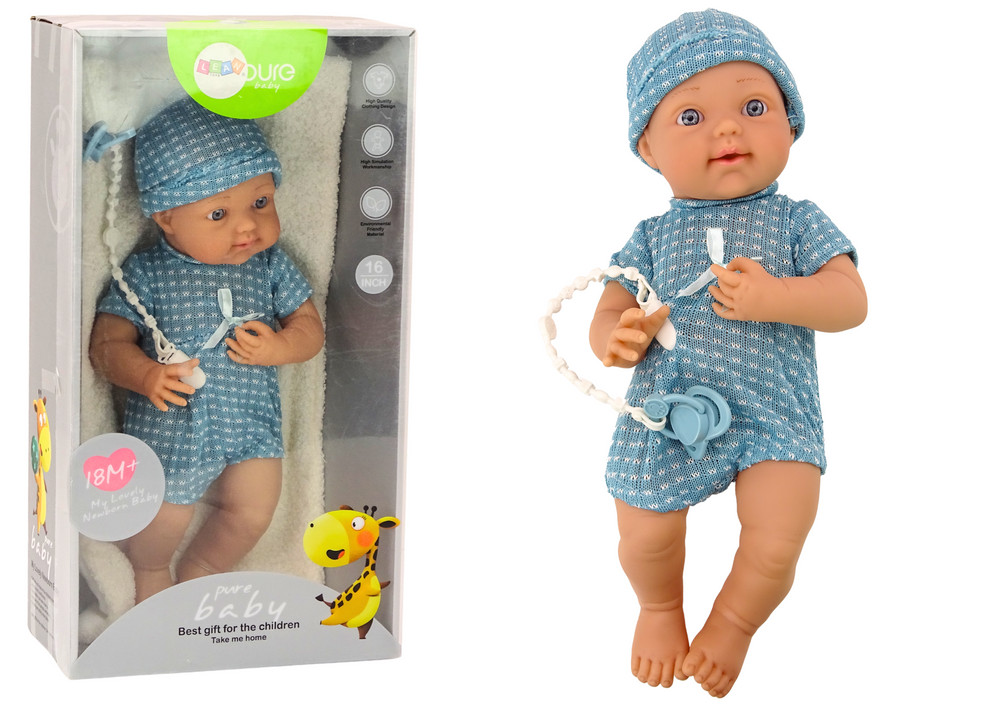 Csecsemőbaba kék ruhában, sapkával, cumival és takaróval – 39 cm