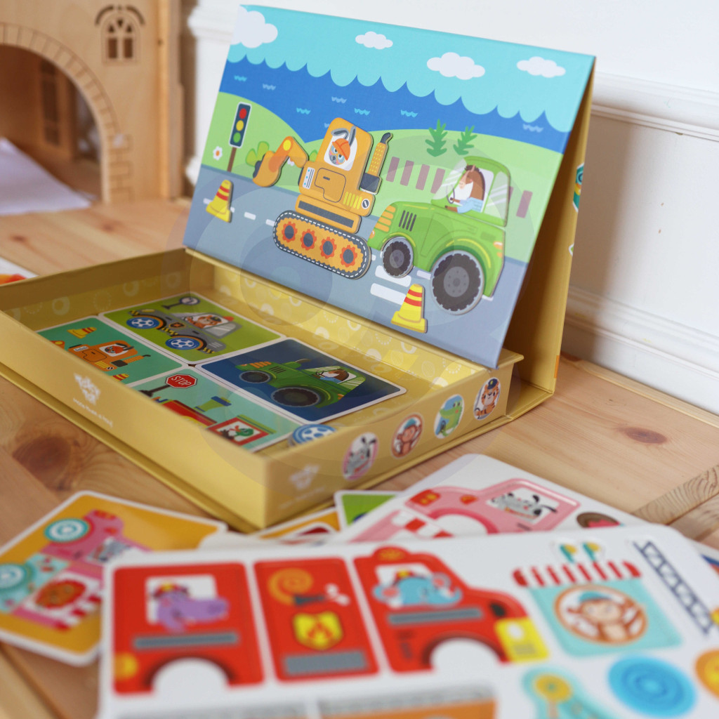 TOOKY JÁTÉK Montessori oktatórejtvény mágneses doboz gyerekeknek 80 db.