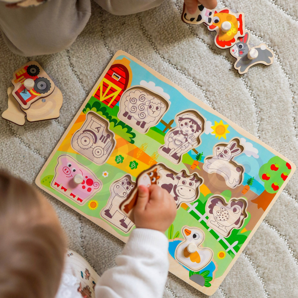 WOOPIE GREEN fa Montessori farmos kirakó fogantyús elemekkel