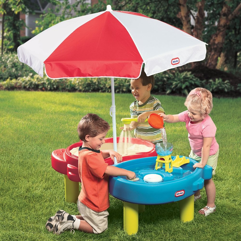 Little Tikes homokozós-vizes játékasztal napernyővel