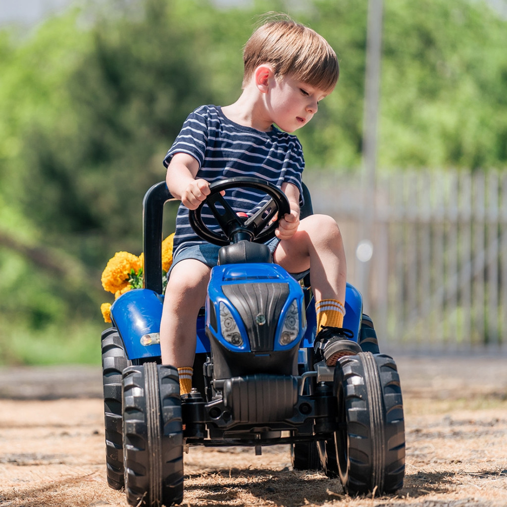 FALK New Holland T8 kék pedálos traktor utánfutóval