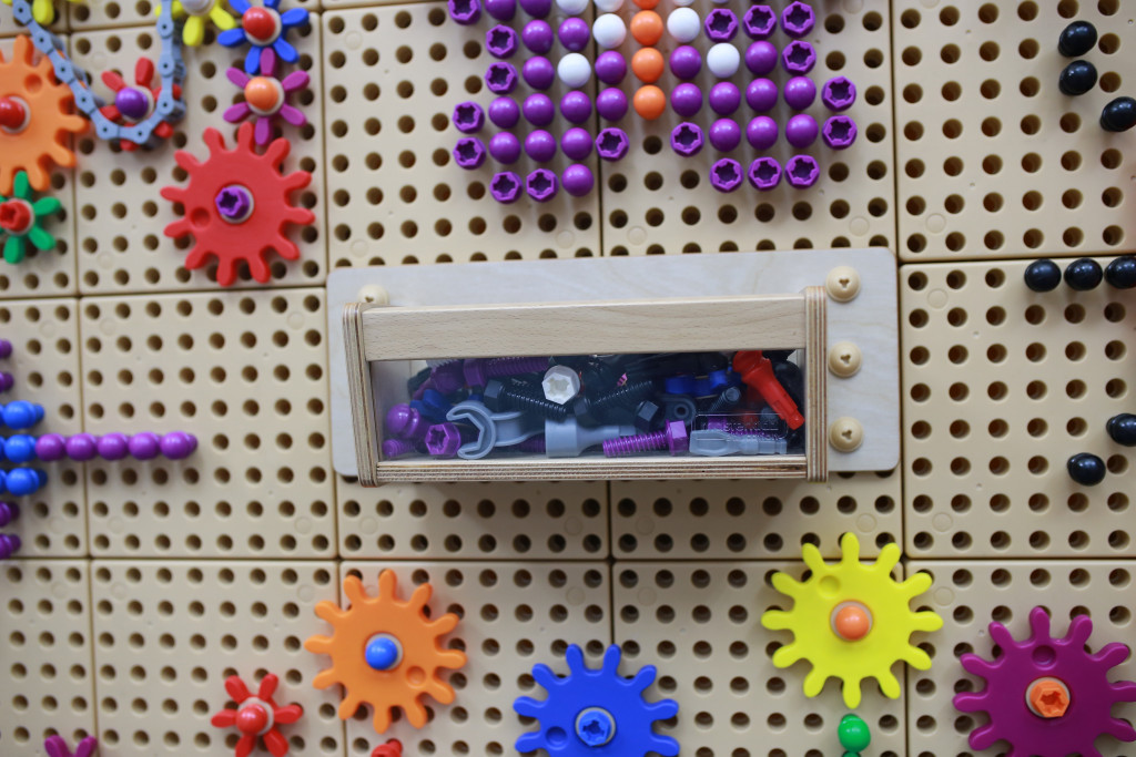 MASTERKIDZ átlátszó falú kiegészítőtároló STEM táblához
