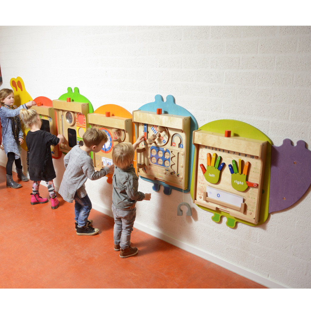 MASTERKIDZ Flex fali rögzítőrendszer 5 oktatótáblához – hernyó