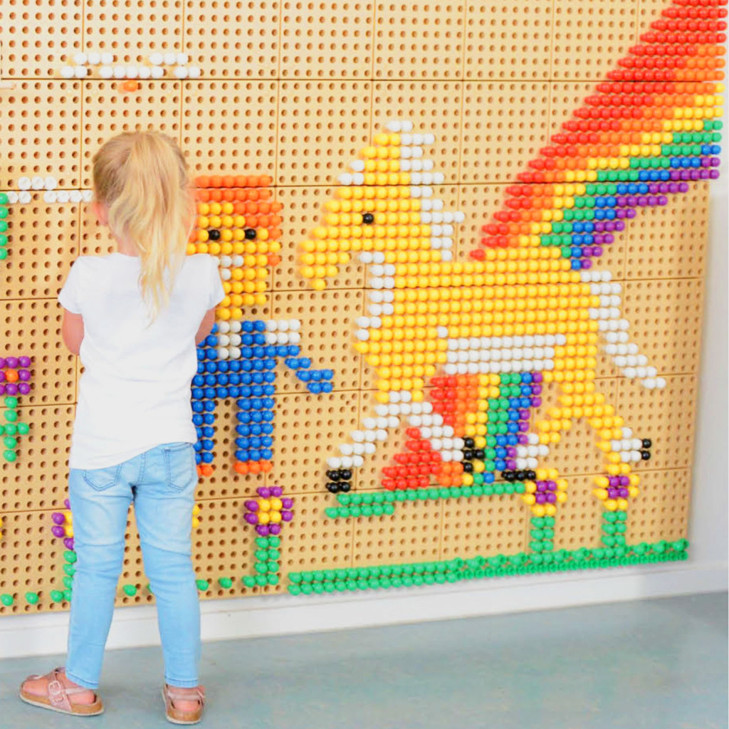 MASTERKIDZ színes csapok STEM táblához, 512 db, 6 szín