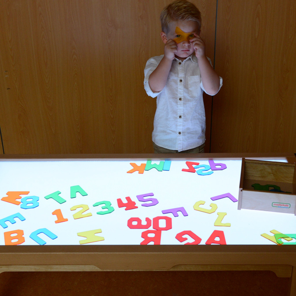 MASTERKIDZ Montessori átlátszó betű- és számkészlet – 38 elem