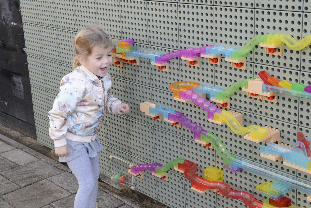 MASTERKIDZ golyópálya építőkészlet STEM táblához, 440 db